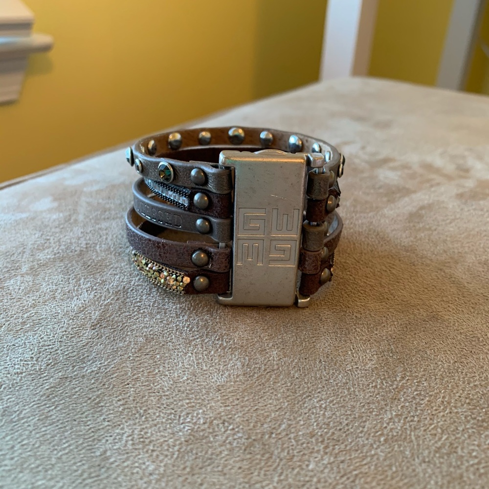 Good works leather bracelet - Picture 2 of 3